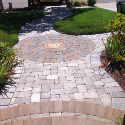 square cut pavers with centered medallian 