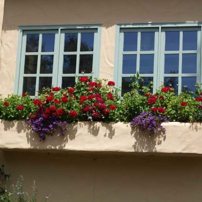 Rustic stucco window box